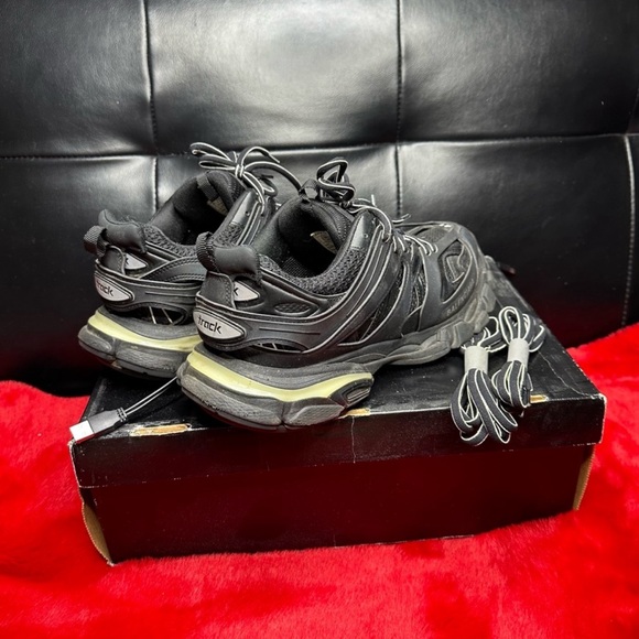 BALENCIAGA TRACK SNEAKERS - Picture 3 of 5